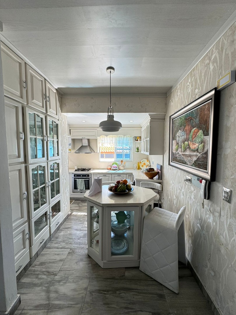 penthouses - Penthouse en Venta
MIRADOR SUR
USD 410,000.00
Mantenimiento: RD$12,800.00

 2