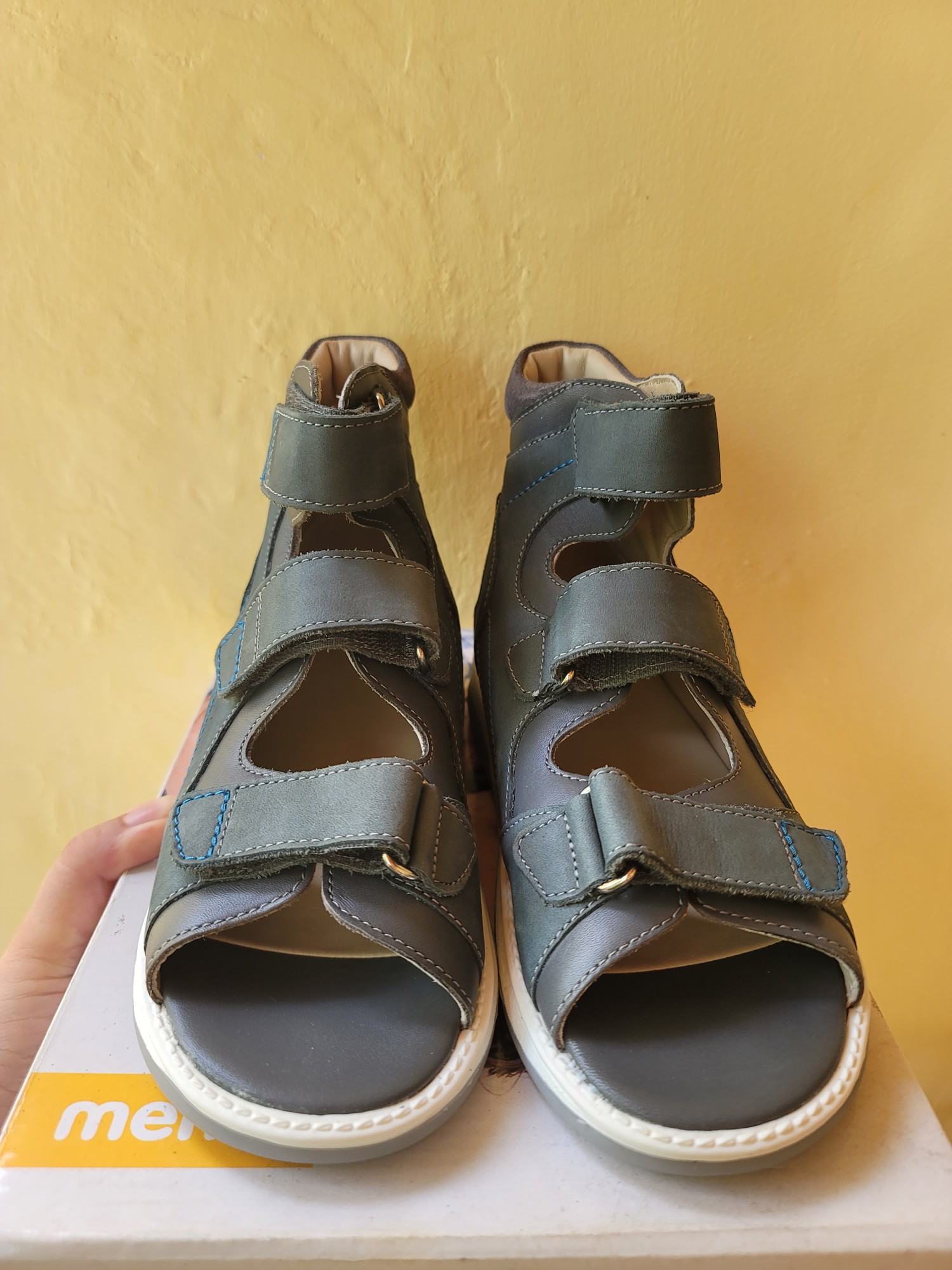 ropa y zapatos - Sandalias para niños, que ayudan a la postura y ayuda con la pisada 2