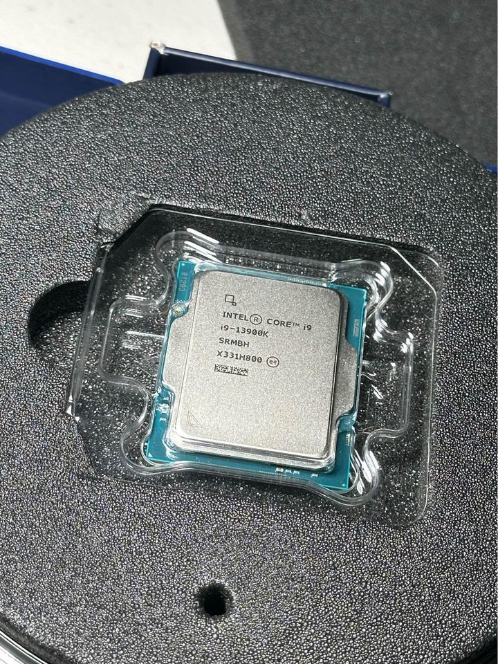 computadoras y laptops - Procesador Intel Core i9-13900k. Open box. Nunca usado 3