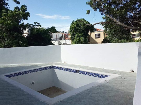 casas - Casa moderna y funcional con piscina a buen precio 