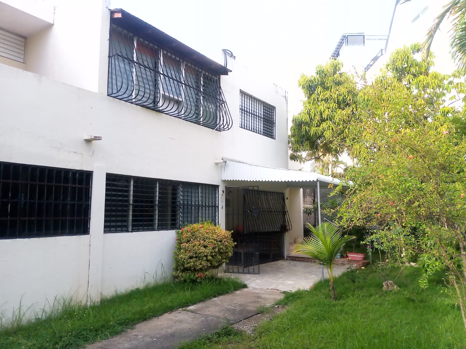 casas -  VENDO CASA EN RENACIMIENTO 