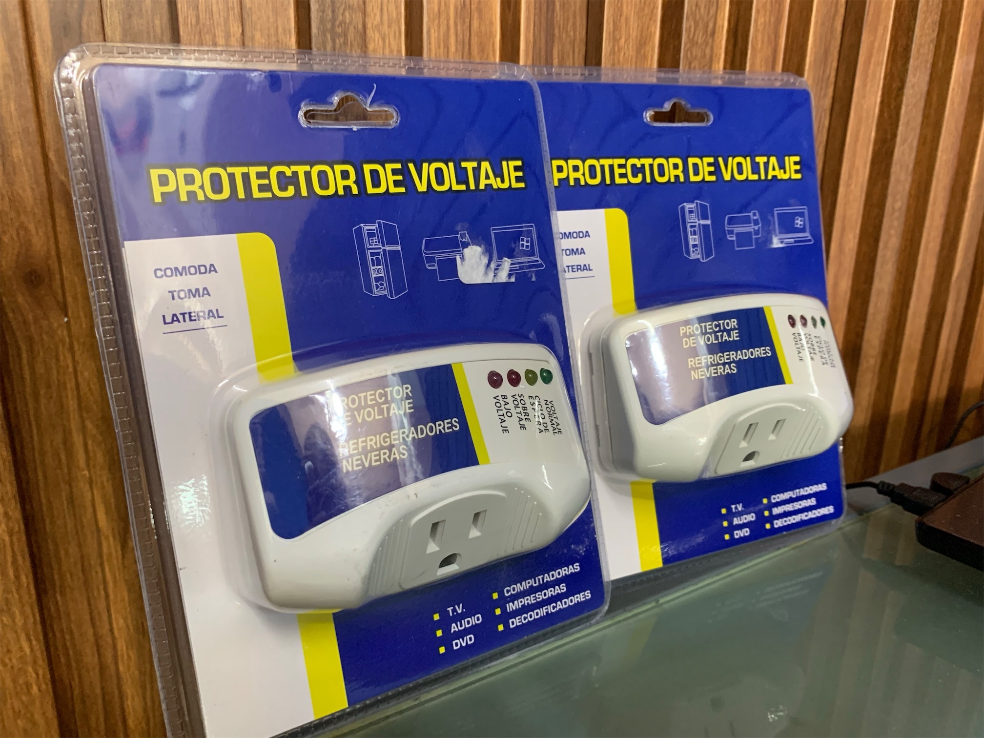 otros electronicos - protector de voltaje 2