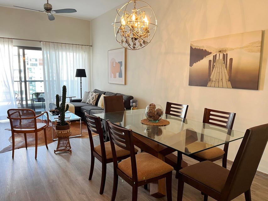 apartamentos - Hermoso Apartamento en la mejor Zona de Piantini, finamente amueblado 2