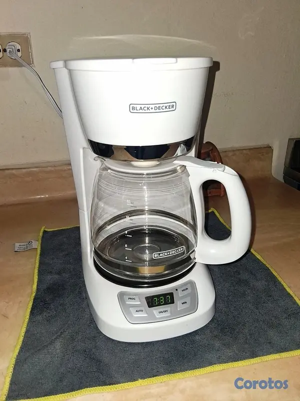 electrodomesticos - Cafetera Black+Decker de 12 Tazas Programable  4