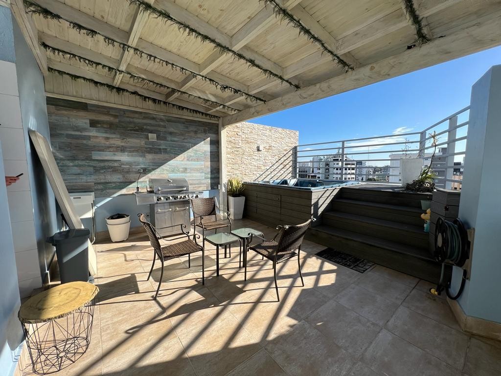 penthouses - Pent-house de 3 niveles en Naco con jacuzzi 1
