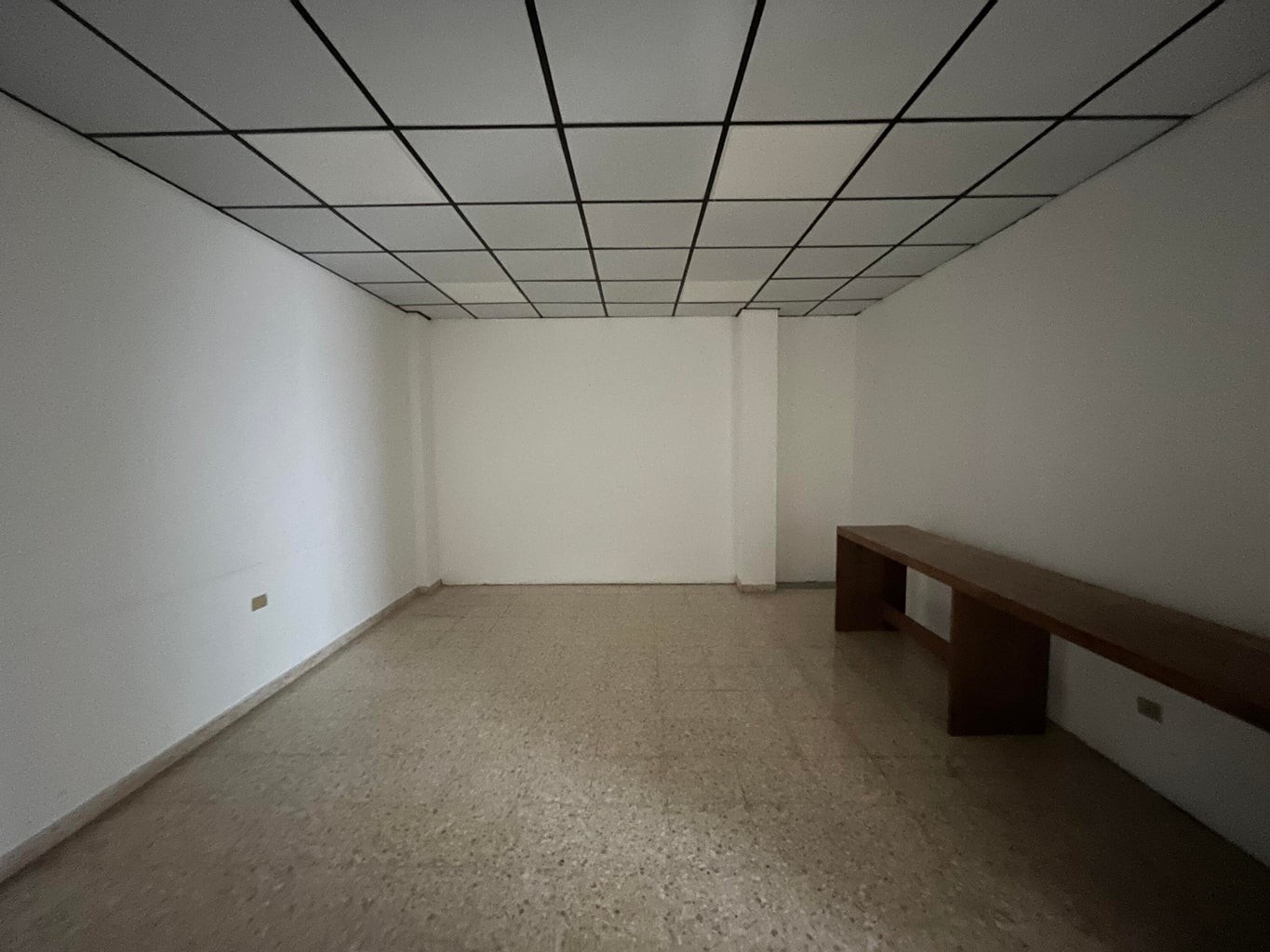 oficinas y locales comerciales - Local Comercial de 267 mt2 en Naco 7