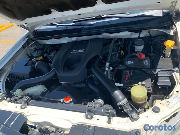 jeepetas y camionetas - Isuzu dmax LS 3.0 5