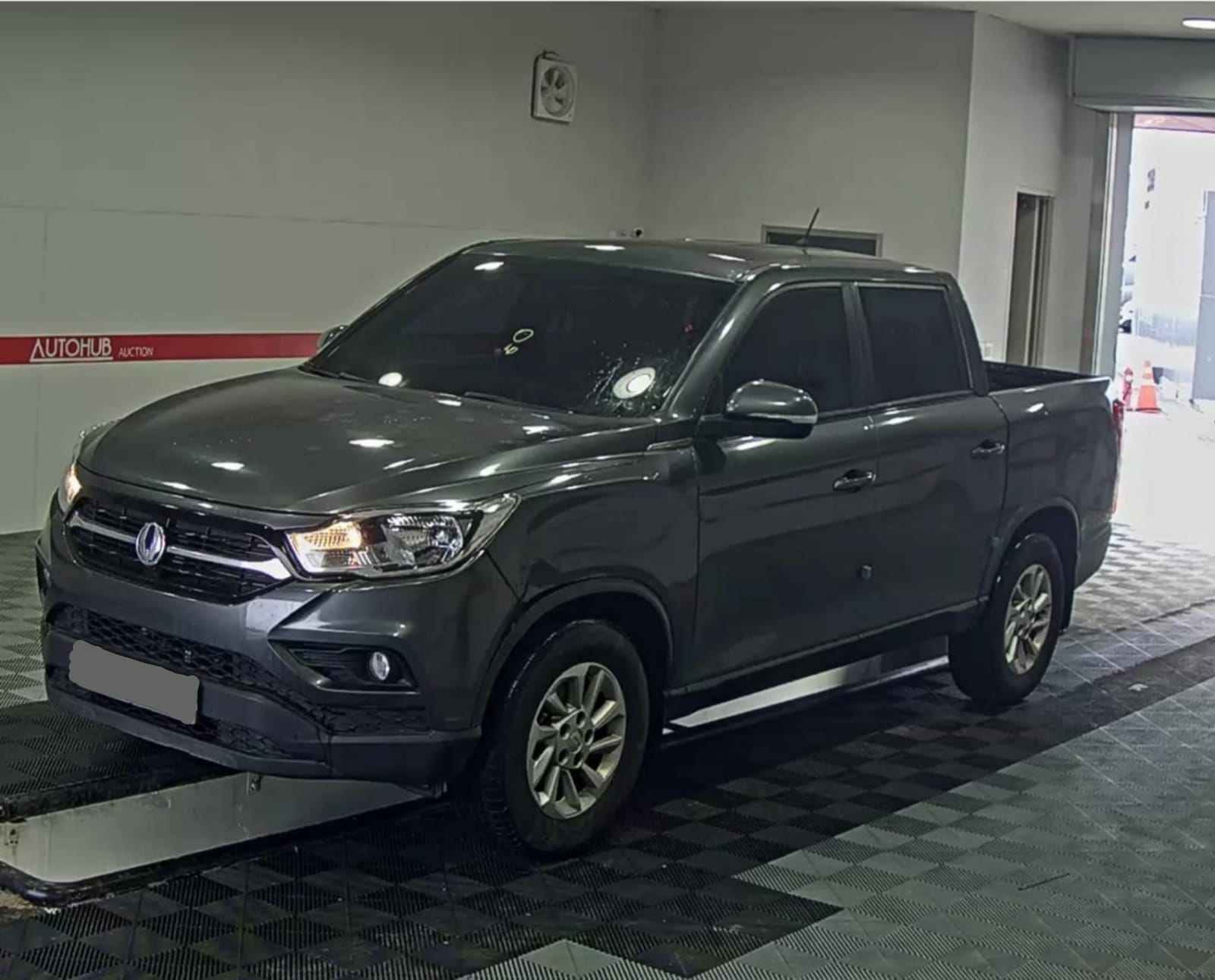 jeepetas y camionetas - KGM REXTON 2021 GRIS OSCURO