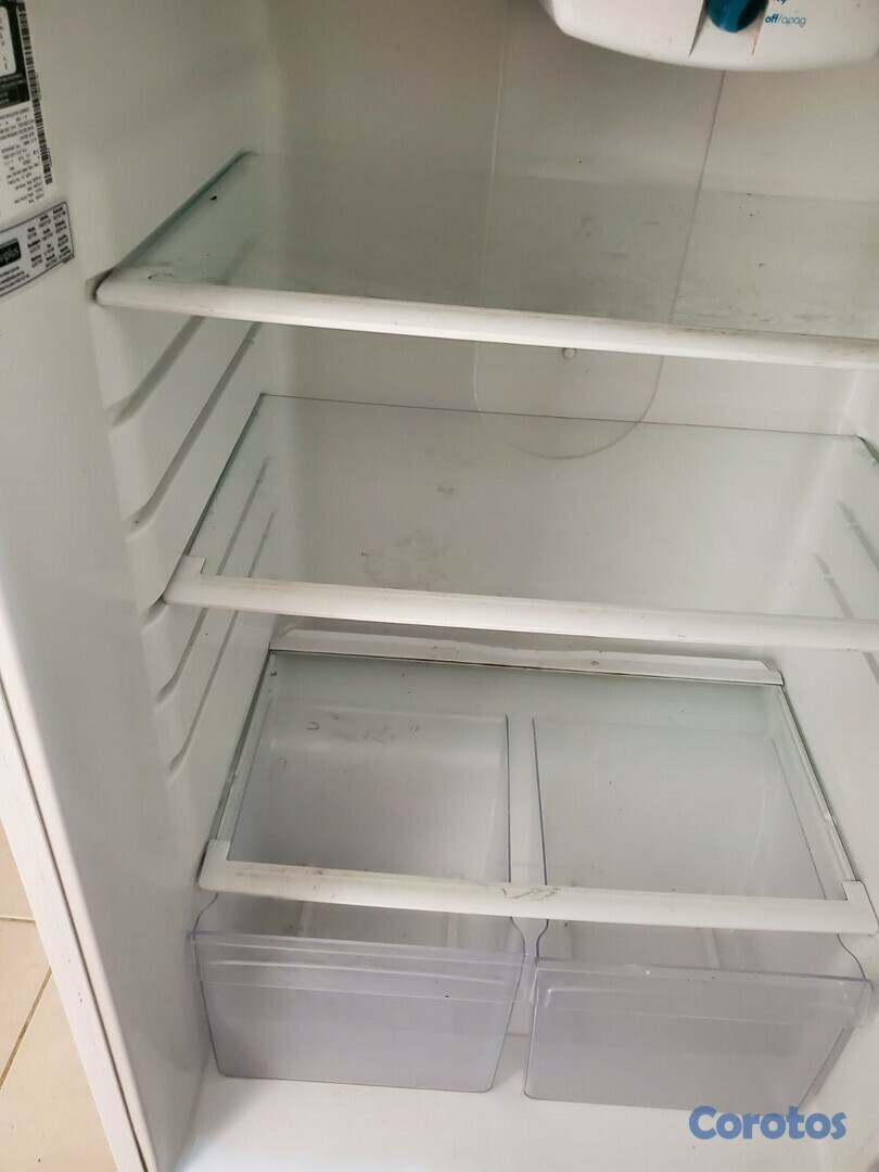 electrodomesticos - Se vende Nevera Mabe usada 17 pulgadas 2 puertas excelente estado 2