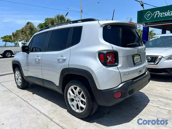 jeepetas y camionetas - Jeep Renegade Latitude 2018 12