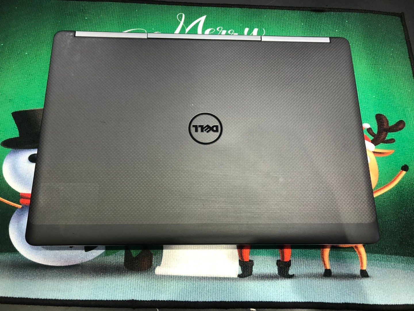 computadoras y laptops - Laptop Dell Precision 7510 i7 de 6Ta, 8GB de Ram DDR4 256GB SSD Nvidia M800M 4GB 8