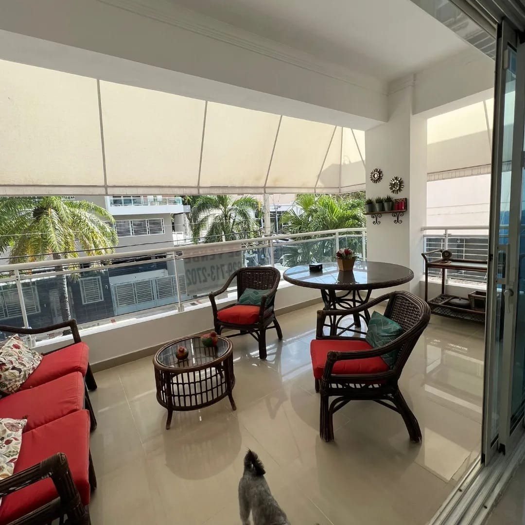apartamentos - Se vende apartamento Moderno en la Julia, Santo Domingo, D.N.
2do. Piso.
320 Mts 1
