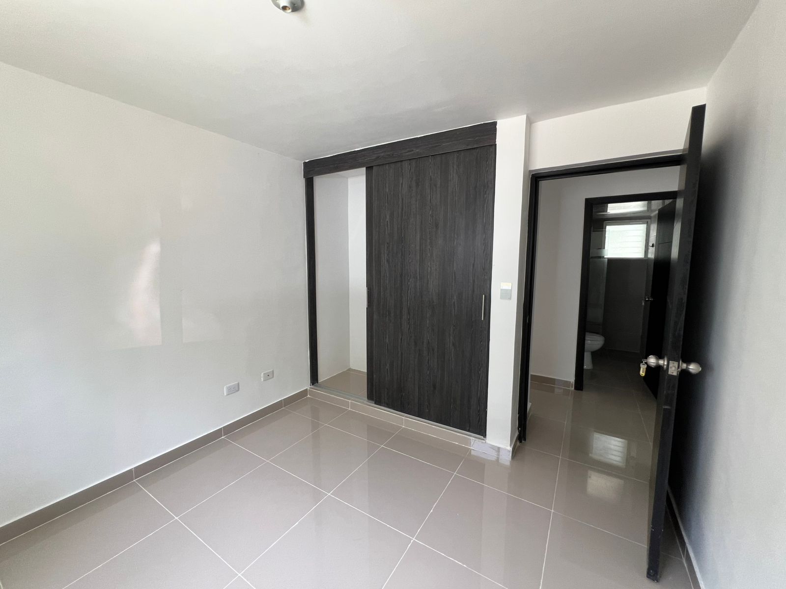 apartamentos - Se alquila apartamento nuevo en la charles de gaulle prox. Al Ney Arias Lora 6