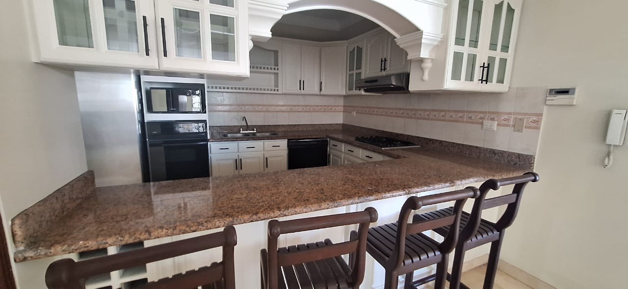 apartamentos - Apartamento Quinto Nivel en Los Cacicazgos, Distrito Nacional (G.M) 6