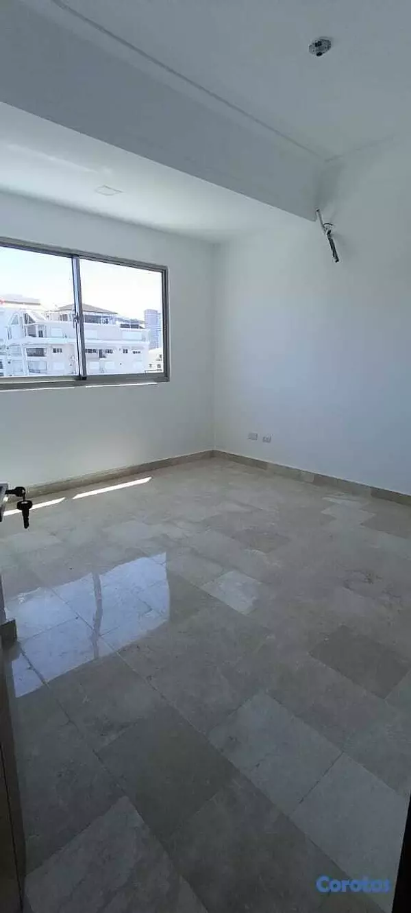 apartamentos - Urb. Real en piso Alto con vista al Mar, 3hab 5