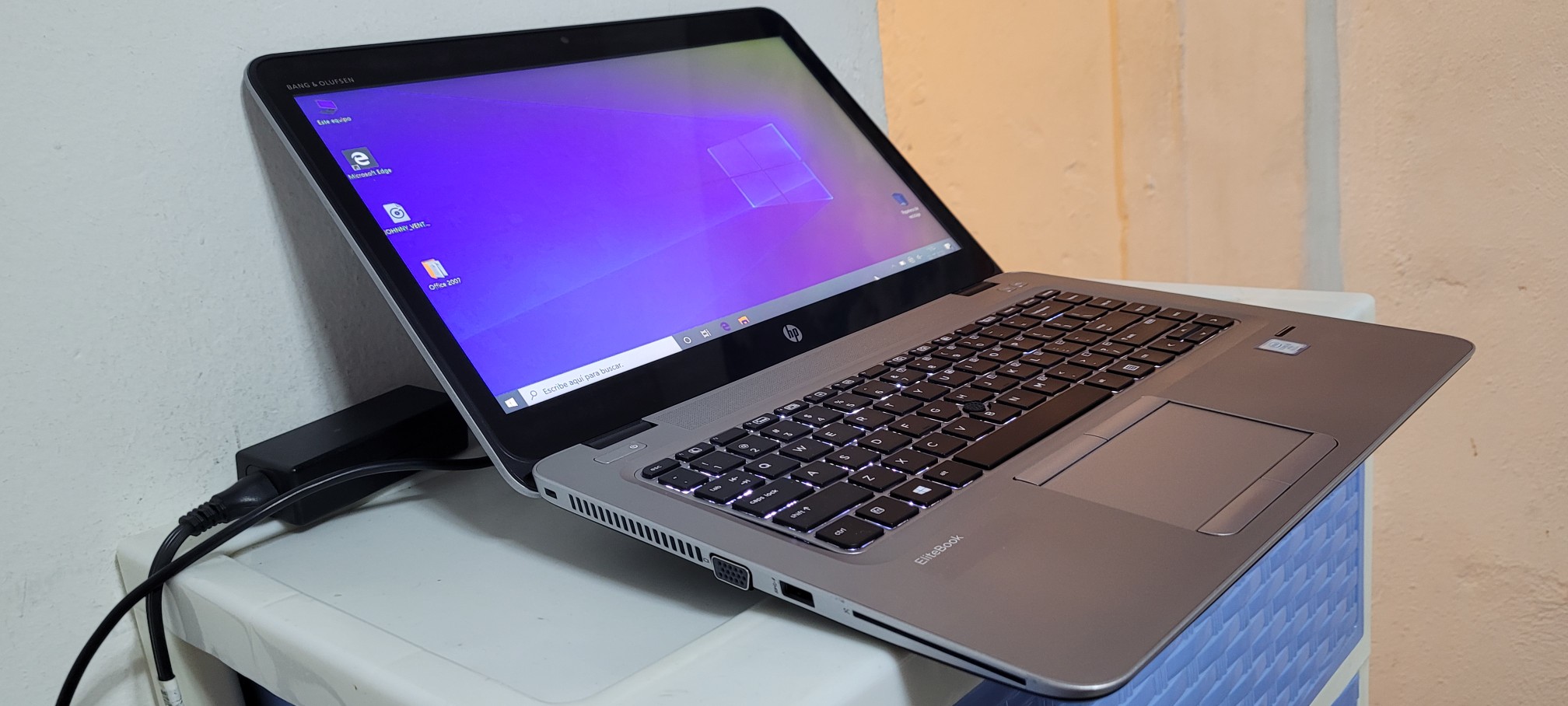 computadoras y laptops - Laptop hp Touch 14 Pulg Core i5 7ma Ram 8gb dd4 Disco 128gb Y 320gb full 1