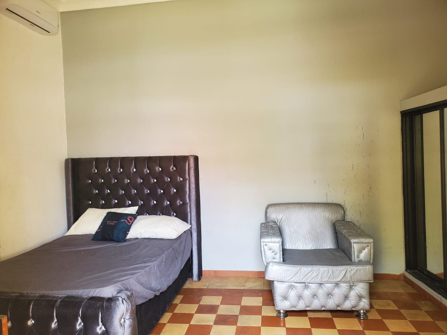 habitaciones y viviendas compartidas - Alquiler Habitación sin amueblar en la Zona Colonial, Santo Domingo