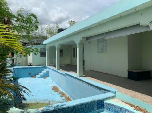 casas vacacionales y villas - Casa 4DOR/3BAÑO 400mt2 en Boca Chica con Piscina