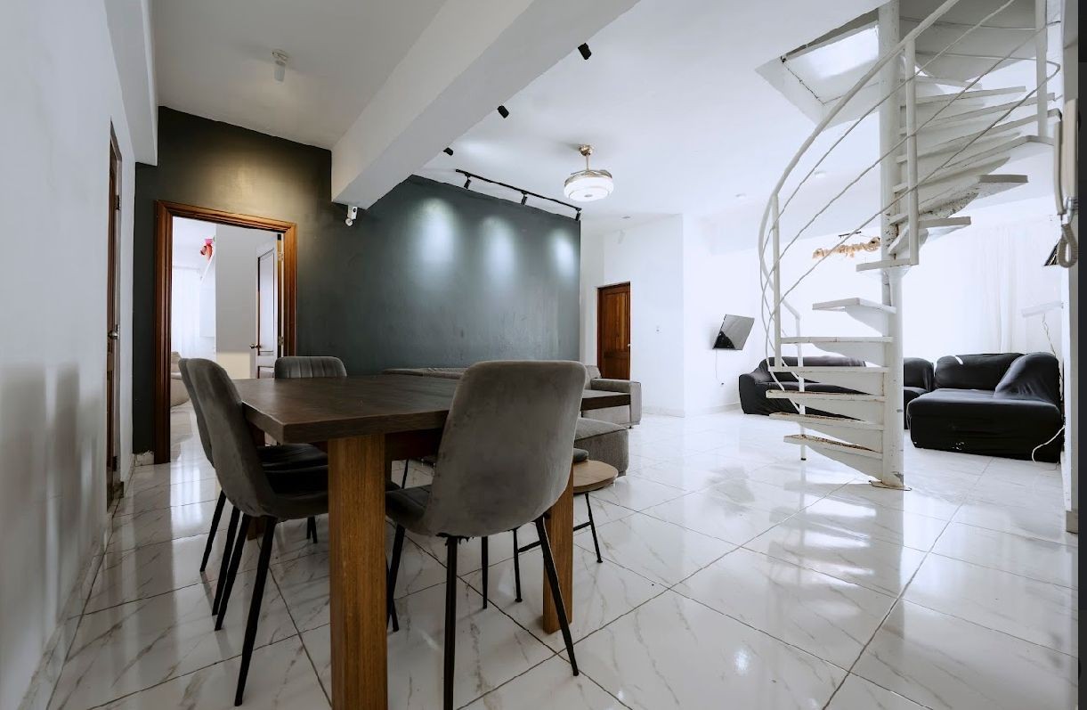 apartamentos - Vendo apartamento de 287.8 mts con terraza vista al mar. 
KM 8 1/2
RD$10,800,000 0