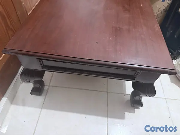 muebles y colchones - Negociable MESA DE CENTRO DE CAOBA 40x30 pulgadas 4