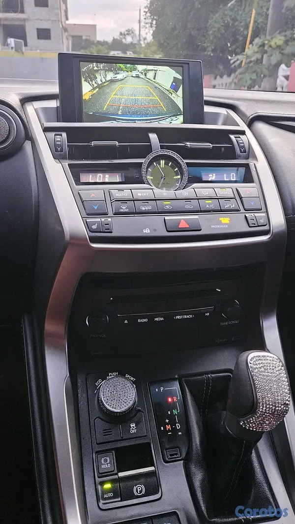 jeepetas y camionetas - lexus nx200t 7