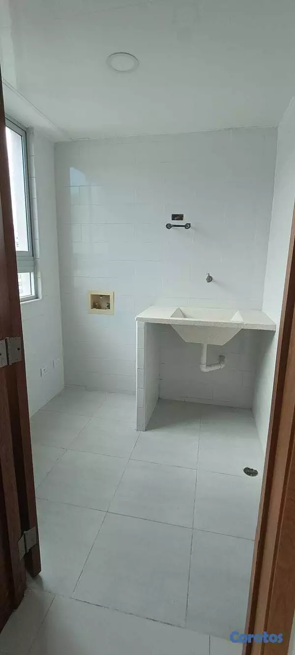 apartamentos - Renacimiento Apartamento en piso alto 2hab 9