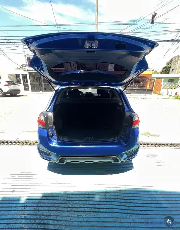 jeepetas y camionetas - Mitsubishi Outlander Sport SE 2020 2