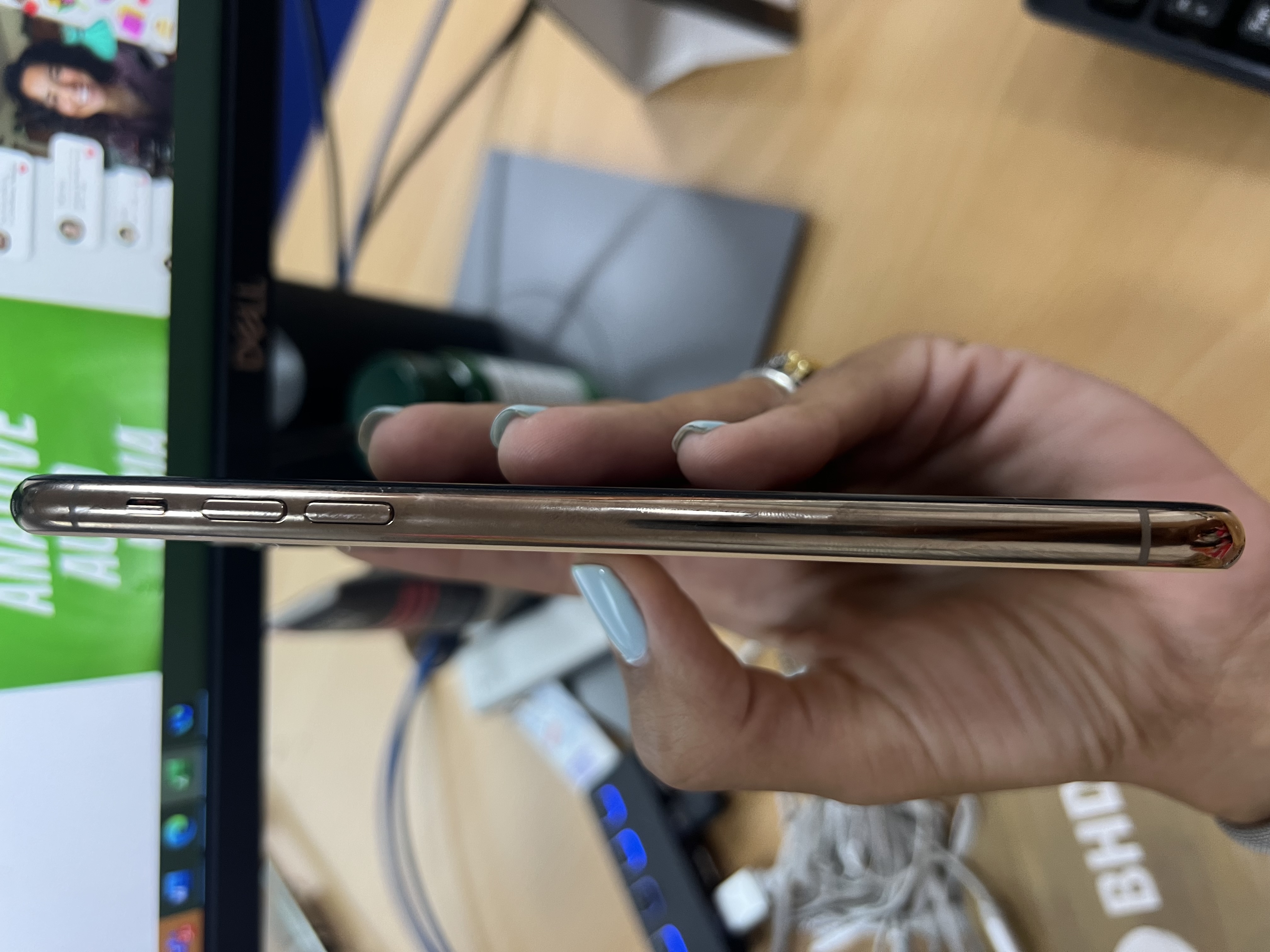 celulares y tabletas - IPhone 11 Pro Max Rose Gold 64G 5