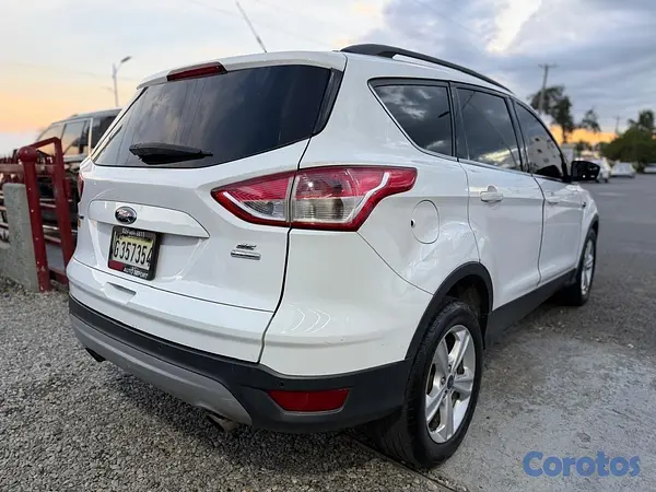 jeepetas y camionetas - Ford Escape SE Panoramica 2015 3