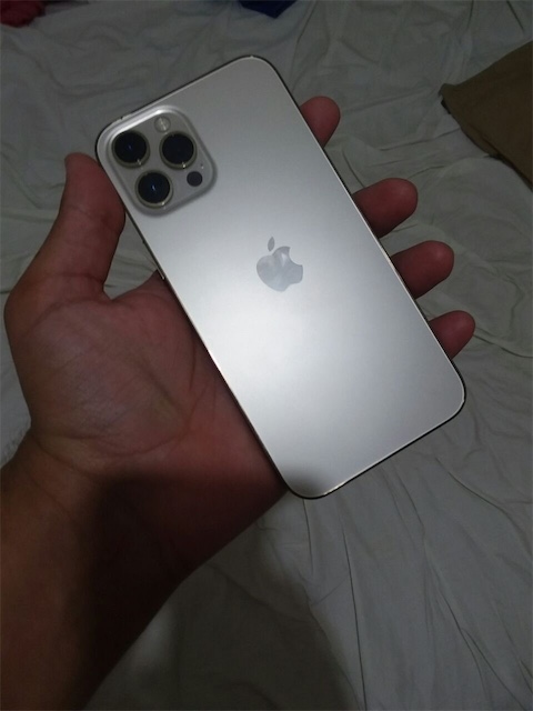iPhone 12 Pro Max 256 GB DESBLOQUEADO de fabrica, GOLD