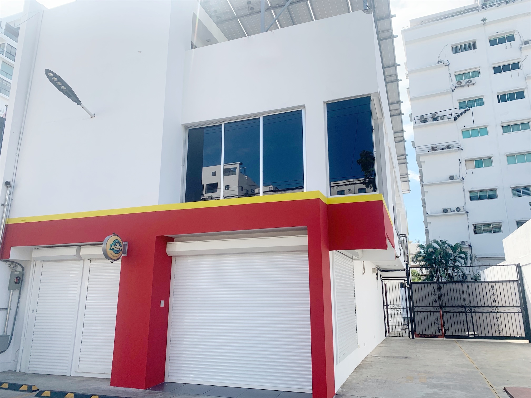 oficinas y locales comerciales - Local amplio en zona céntrica  1
