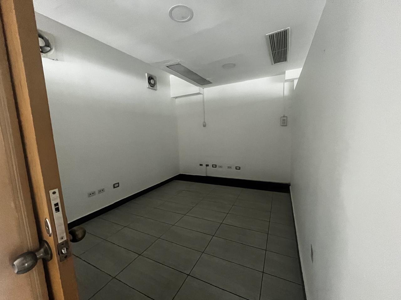 oficinas y locales comerciales - Oficina Alquiler Naco de 120 m2  5