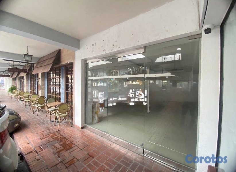 oficinas y locales comerciales - se alquila local  1