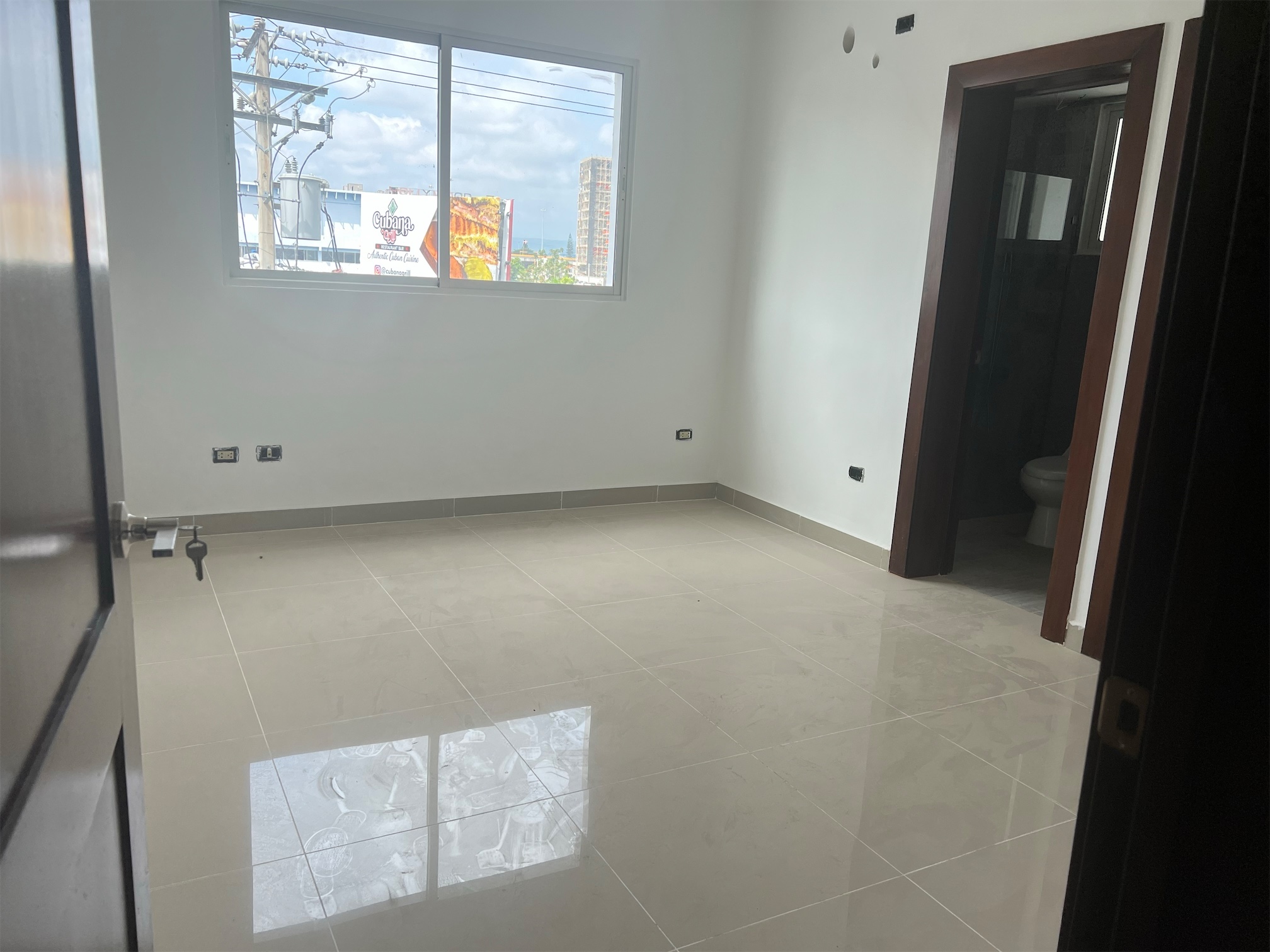 apartamentos - Tercer nivel en la esmeralda santiago 8