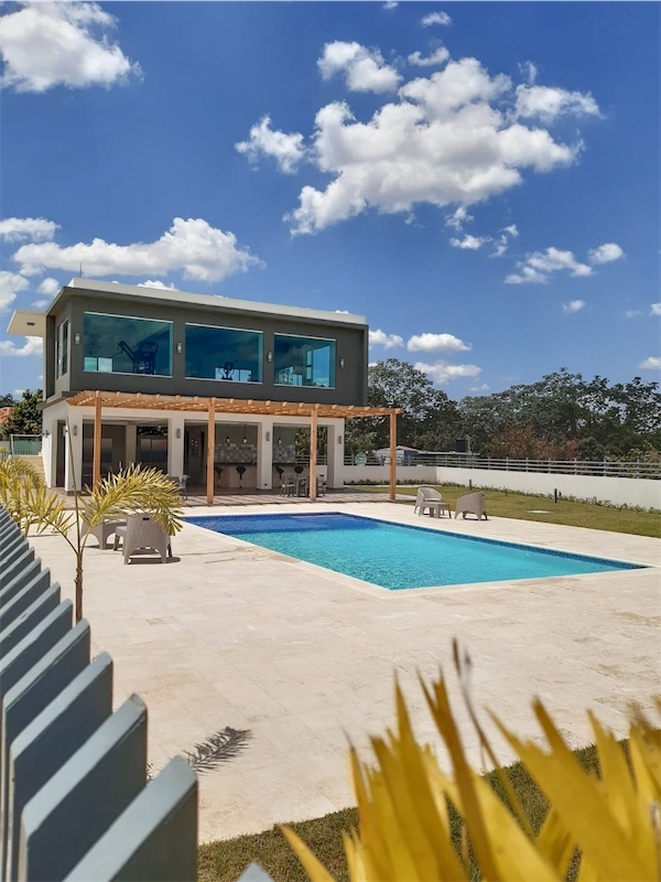 apartamentos - Apartamento en alquiler, nuevo, con piscina, Av. República de Colombia