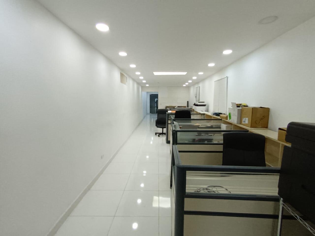 oficinas y locales comerciales - Alquilo Local Comercial en Santo Domingo Distrito Nacional  0
