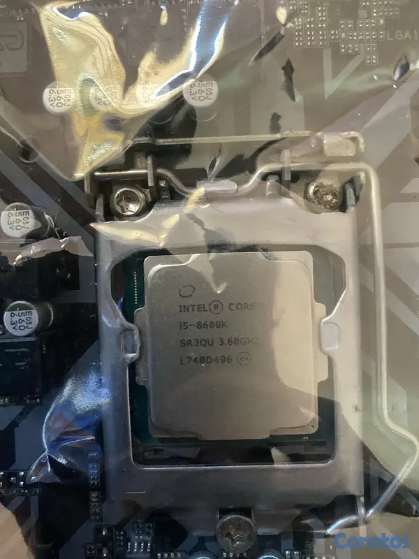 computadoras y laptops - COMBO MOTHERBOARD + PROCESADOR
B365M DS3H + i5 8600k 3.60 ghz boost 4.10 ghz 3