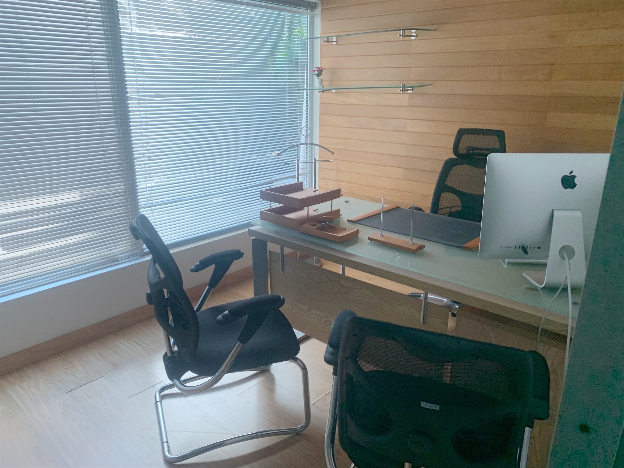 oficinas y locales comerciales - Oficina corporativa prienr nivel amoblada  1