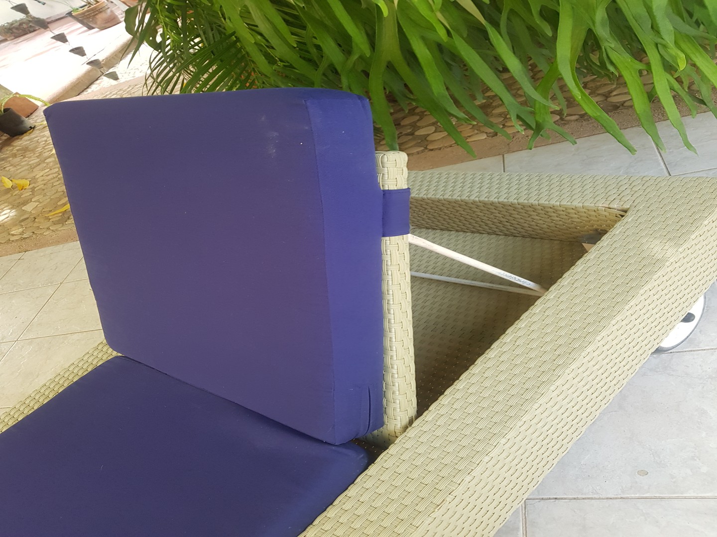 muebles y colchones - Chaise Longue para piscina, jacuzzi, patio, con colchón y reclinable. 1