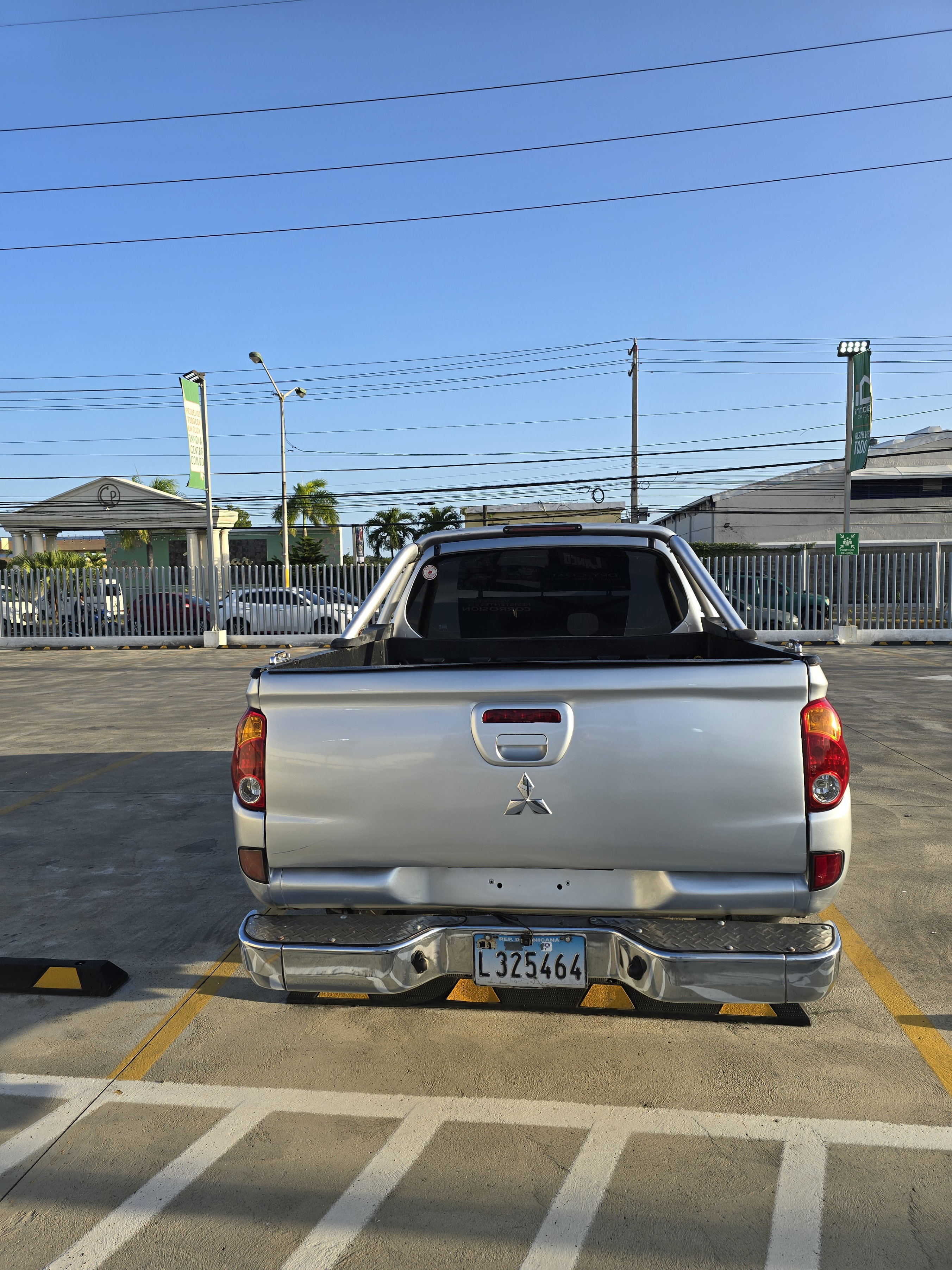 jeepetas y camionetas - Mitsubishi L200 2014 Excelente Condiciones  4