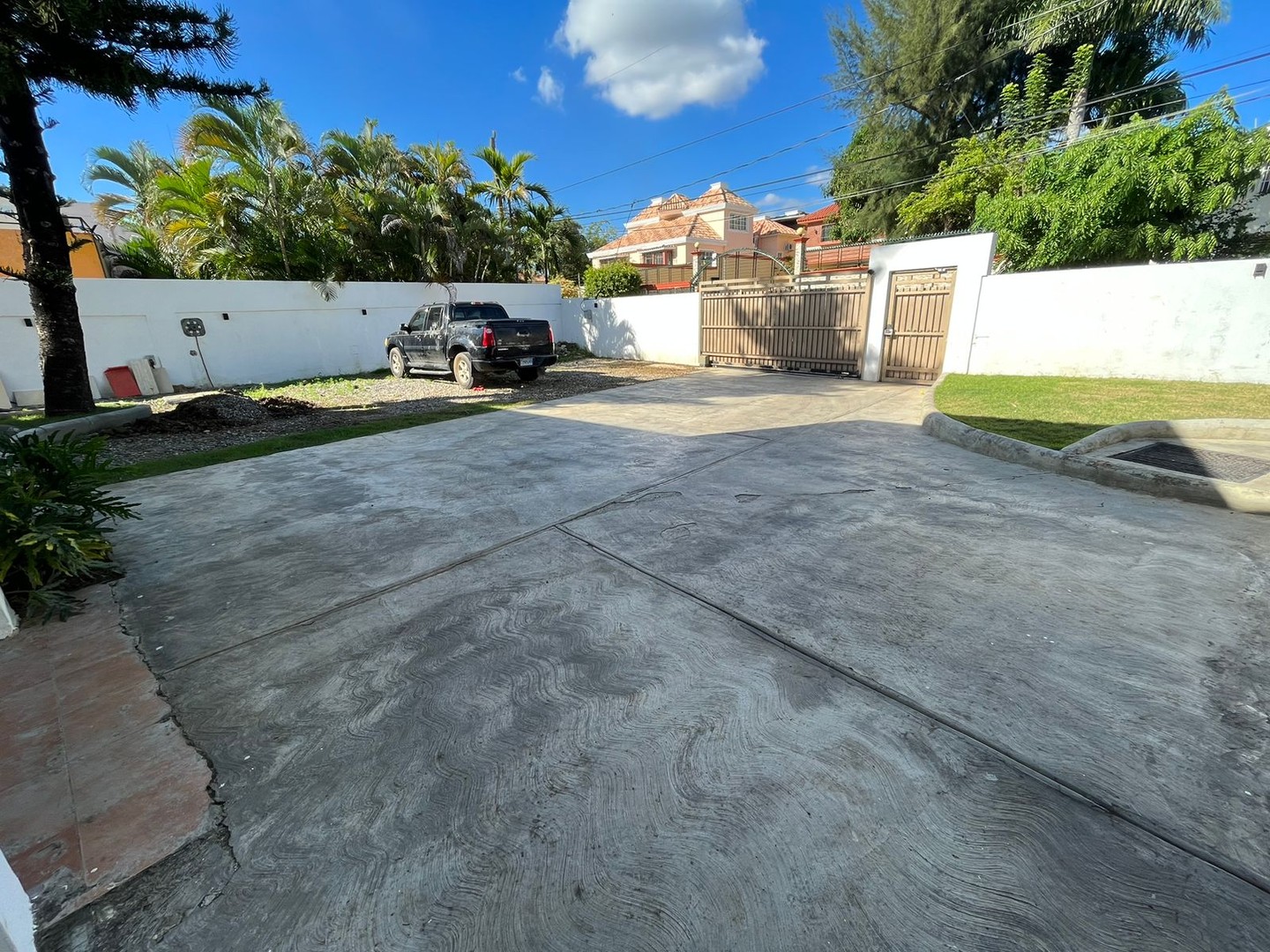 casas - Casa 3 niveles  en Lomas de arroyo hondo + 2 apartamentos 0