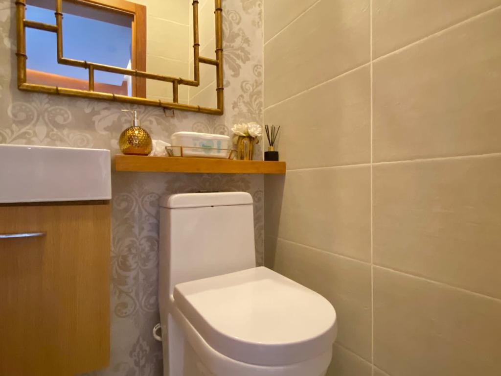 penthouses - Vendo apartamento PH, 
de 2Niveles, pisos 5 y 6 en el Millón, próximo a la Núñez 4