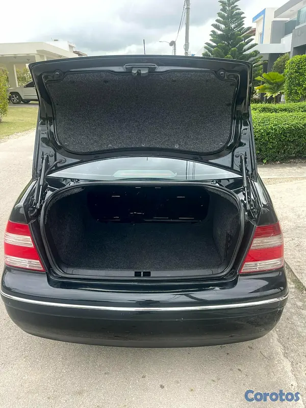 carros - Volkswagen Jetta 2007 en buen estado 5