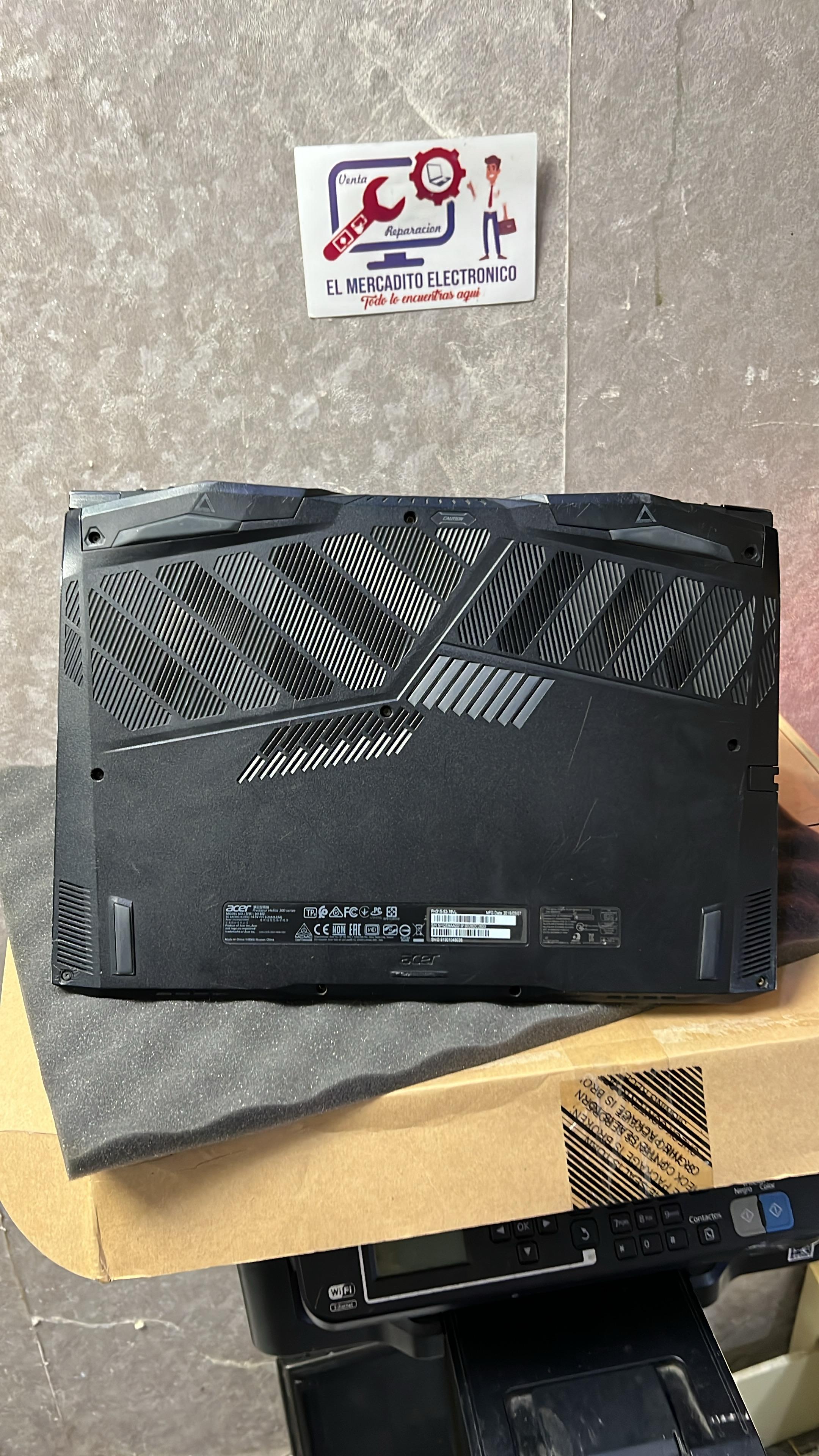 computadoras y laptops - Laptop Acer Predator I7 9na/16gb/ssd250/GTX1660TI 3