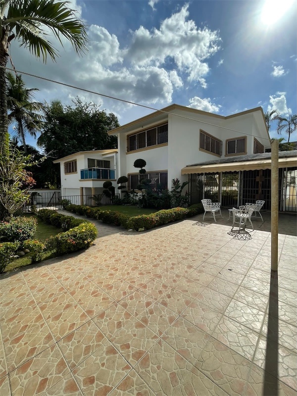 casas - Venta de casa de lujo en Alameda, Santo Domingo oeste con 810mts