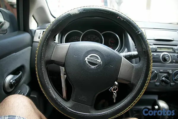 carros - Nissan Versa 2011 Americano 15