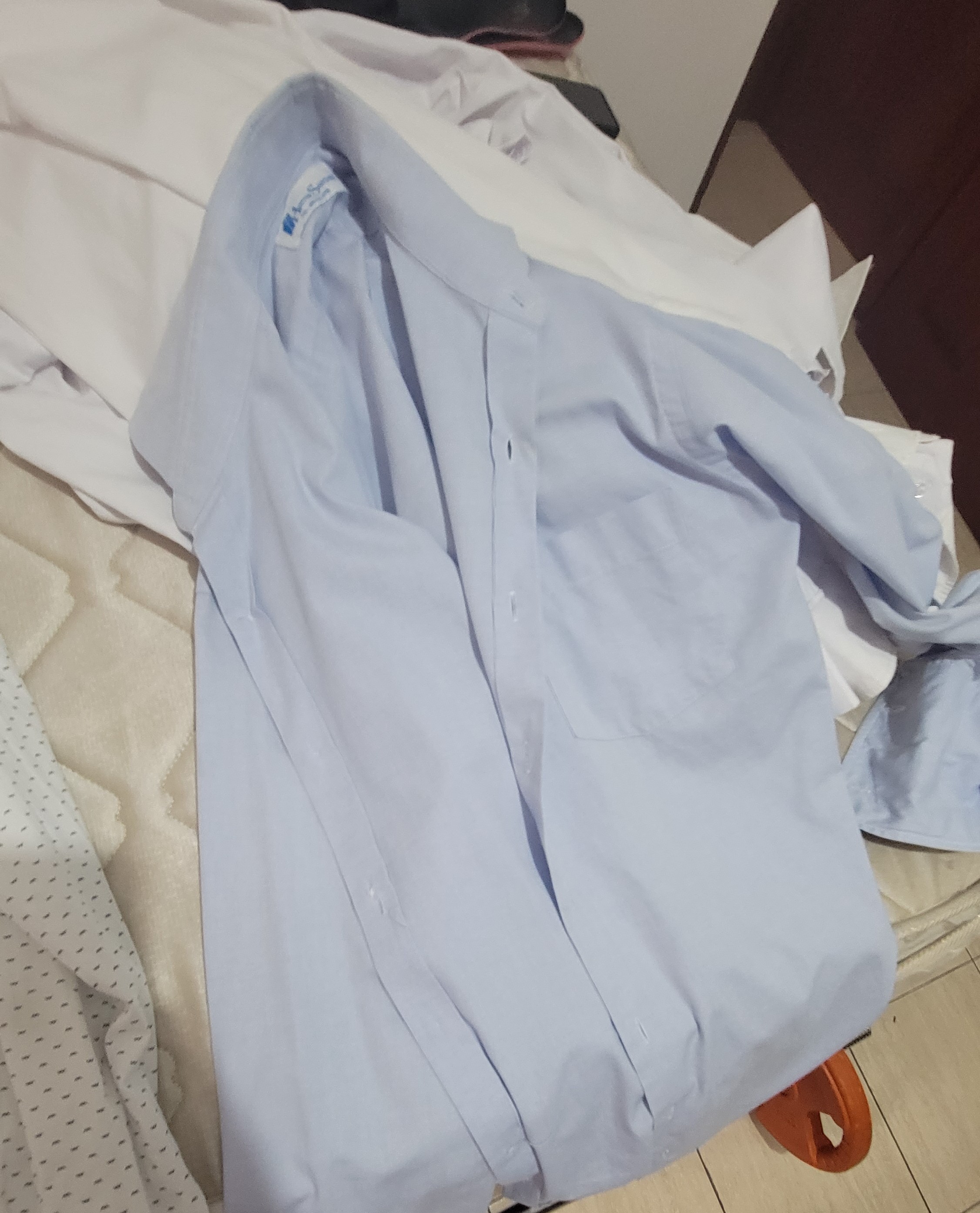 ropa para hombre - **Vendo camisas prácticamente nuevas, size M, L 3