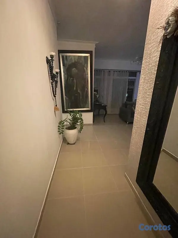 apartamentos - Apartamento primer nivel más terreza privada en Los Restauradores  3