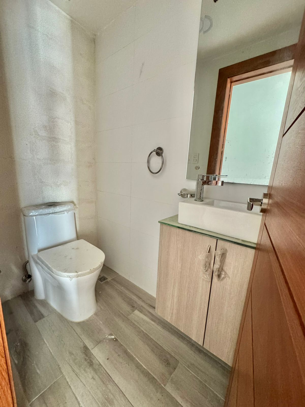 apartamentos - Apartamento en Venta SERRALLÉS  USD 300,000.00  7