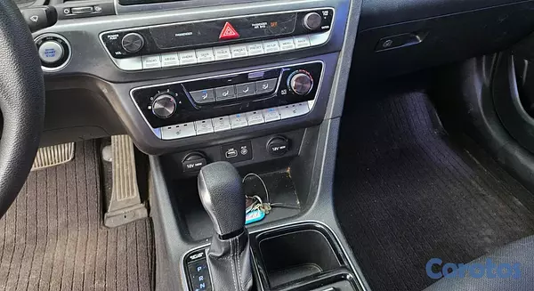 carros - HYUNDAI SONATA NEW RISE 2018 BLANCO GASOLINA 10